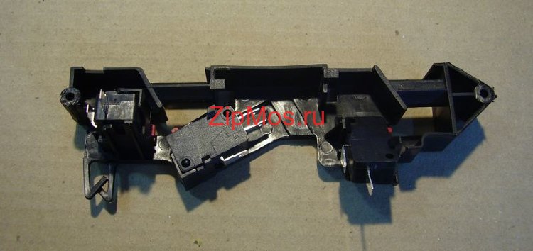 1651 NEW Держатель концевиков\Board latch assy